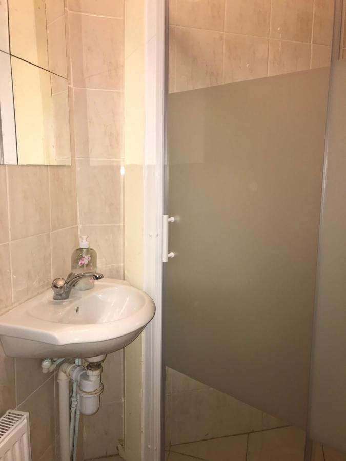 Lovely Budget Double Ensuite In Bricklane Pensiune Londra